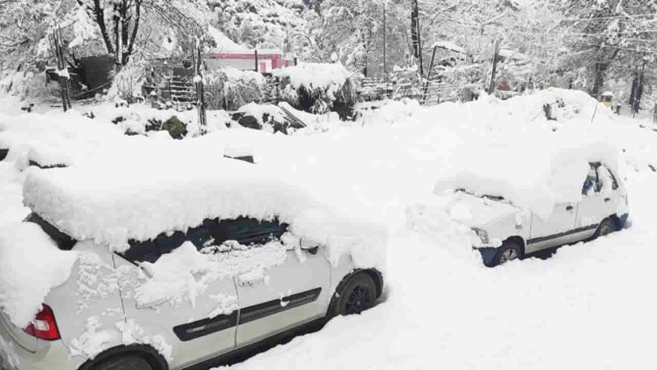 Himachal Pradesh Snowfall: ಹಿಮಾಚಲ ಪ್ರದೇಶದಲ್ಲಿ ಭಾರೀ ಹಿಮಪಾತ; 3 ರಾಷ್ಟ್ರೀಯ ಹೆದ್ದಾರಿ ಸೇರಿ 479 ರಸ್ತೆಗಳು ಬಂದ್