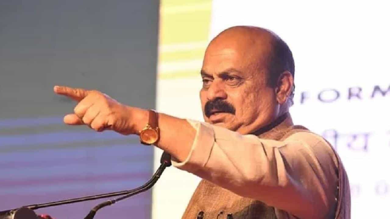 ಮಹದಾಯಿ ವಿಚಾರದಲ್ಲಿ ಅನಗತ್ಯ ಗೊಂದಲ ಸೃಷ್ಟಿಸುವುದು ಬೇಡ: ಕಾಂಗ್ರೆಸ್ಸಿಗರ ಟೀಕೆಗಳಿಗೆ ತಲೆಕೆಡಿಸಿಕೊಳ್ಳುವುದಿಲ್ಲ ಎಂದ ಸಿಎಂ ಬೊಮ್ಮಾಯಿ ಮಹದಾಯಿ ವಿಚಾರದಲ್ಲಿ ಅನಗತ್ಯ ಗೊಂದಲ ಸೃಷ್ಟಿಸುವುದು ಬೇಡ: ಕಾಂಗ್ರೆಸ್ಸಿಗರ ಟೀಕೆಗಳಿಗೆ ತಲೆಕೆಡಿಸಿಕೊಳ್ಳುವುದಿಲ್ಲ ಎಂದ ಸಿಎಂ ಬೊಮ್ಮಾಯಿ