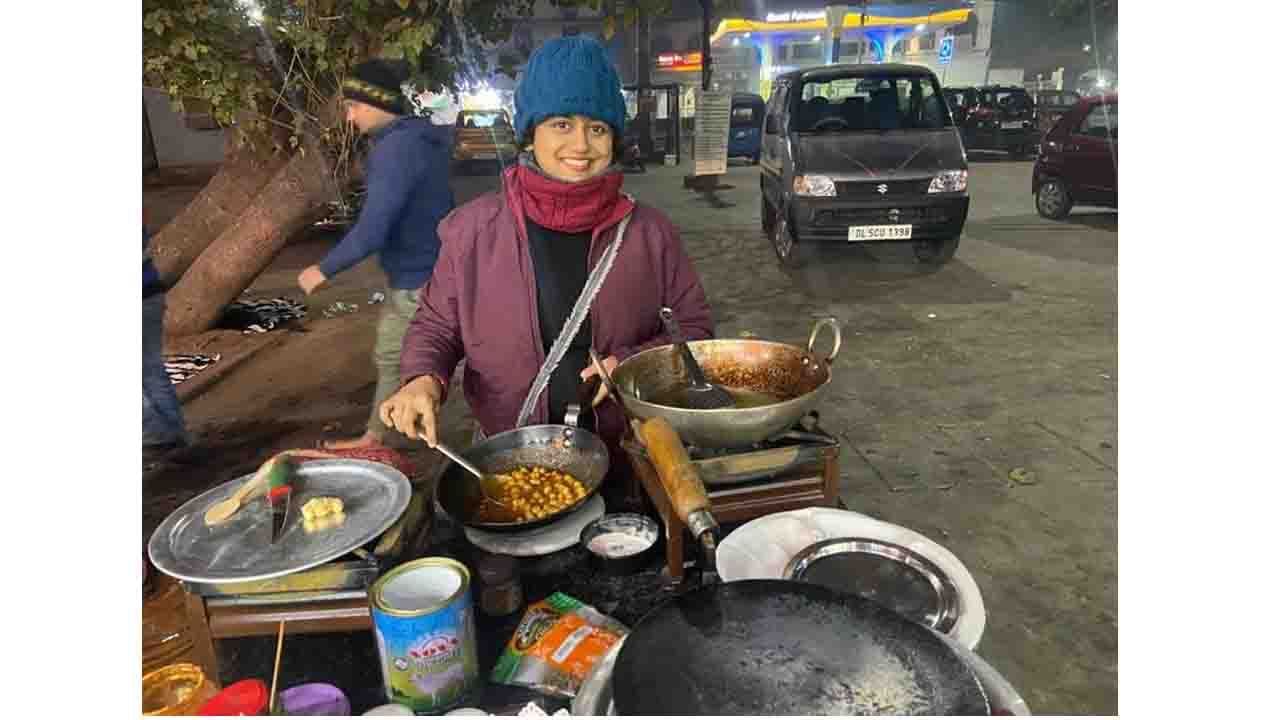 ಬ್ರಿಟಿಷ್​ ಕೌನ್ಸಿಲ್​ನ ಕೆಲಸ ತೊರೆದು ಕನಸಿನ ಟೀ ಸ್ಟಾಲ್ ತೆರೆದ ದೆಹಲಿಯ ಮಹಿಳೆ