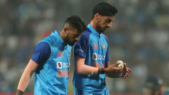 IND vs SL: ಮೊದಲು 7 ನೋ ಬಾಲ್, ಈಗ 11 ವೈಡ್; ವೇಗಿಗಳು ಎಚ್ಚೆತ್ತುಕೊಳ್ಳುವುದು ಯಾವಾಗ? IND vs SL: ಮೊದಲು 7 ನೋ ಬಾಲ್, ಈಗ 11 ವೈಡ್; ವೇಗಿಗಳು ಎಚ್ಚೆತ್ತುಕೊಳ್ಳುವುದು ಯಾವಾಗ?