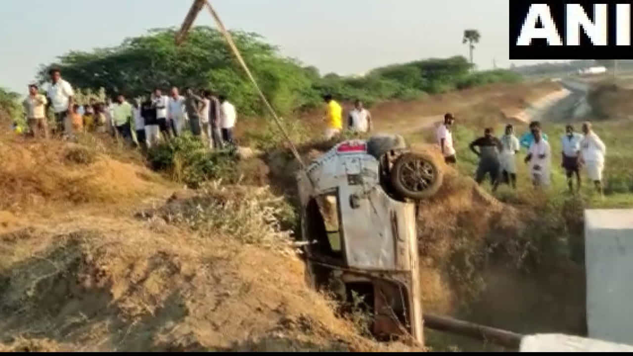 ತೆಲಂಗಾಣ: ಸಿದ್ದಿಪೇಟ್ ಜಿಲ್ಲೆಯಲ್ಲಿ ಕಾಲುವೆಗೆ ಕಾರು ಬಿದ್ದು 5 ಸಾವು