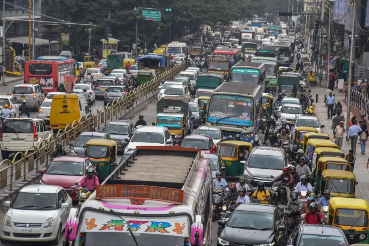 Bengaluru Traffic: ಟ್ರಾಫಿಕ್ನಲ್ಲೇ ಅತಿಹೆಚ್ಚು ಸಮಯ; ನಿಧಾನಗತಿ ನಗರಗಳ ಸಾಲಿನಲ್ಲಿ ಬೆಂಗಳೂರು