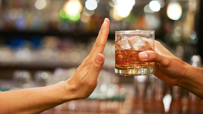 Alcohol consumption: ಆಲ್ಕೋಹಾಲ್ ಸೇವನೆಯು ಈ ಕಾಯಿಲೆಯನ್ನುಂಟು ಮಾಡುತ್ತದೆ: ಸಂಶೋಧನೆ Alcohol consumption: ಆಲ್ಕೋಹಾಲ್ ಸೇವನೆಯು ಈ ಕಾಯಿಲೆಯನ್ನುಂಟು ಮಾಡುತ್ತದೆ: ಸಂಶೋಧನೆ