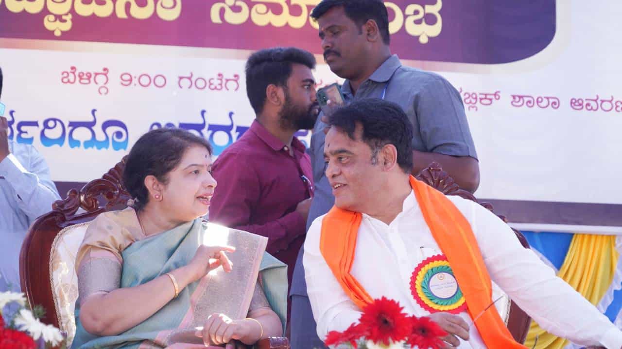 ಇನ್ನೊಬ್ಬರ ಕೆಲಸಕ್ಕೆ ಕ್ರೆಡಿಟ್ ತೆಗೆದುಕೊಳ್ಳುವ ದುರ್ಬುದ್ಧಿ ನನಗೆ ಇಲ್ಲ; ಹಾರೋಹಳ್ಳಿ ಕಾರ್ಯಕ್ರಮದಲ್ಲಿ ಹೌಹಾರಿದ ಅನಿತಾ ಕುಮಾರಸ್ವಾಮಿಗೆ ಅಶ್ವತ್ಥ್ ಟಾಂಗ್ ಇನ್ನೊಬ್ಬರ ಕೆಲಸಕ್ಕೆ ಕ್ರೆಡಿಟ್ ತೆಗೆದುಕೊಳ್ಳುವ ದುರ್ಬುದ್ಧಿ ನನಗೆ ಇಲ್ಲ; ಹಾರೋಹಳ್ಳಿ ಕಾರ್ಯಕ್ರಮದಲ್ಲಿ ಹೌಹಾರಿದ ಅನಿತಾ ಕುಮಾರಸ್ವಾಮಿಗೆ ಅಶ್ವತ್ಥ್ ಟಾಂಗ್