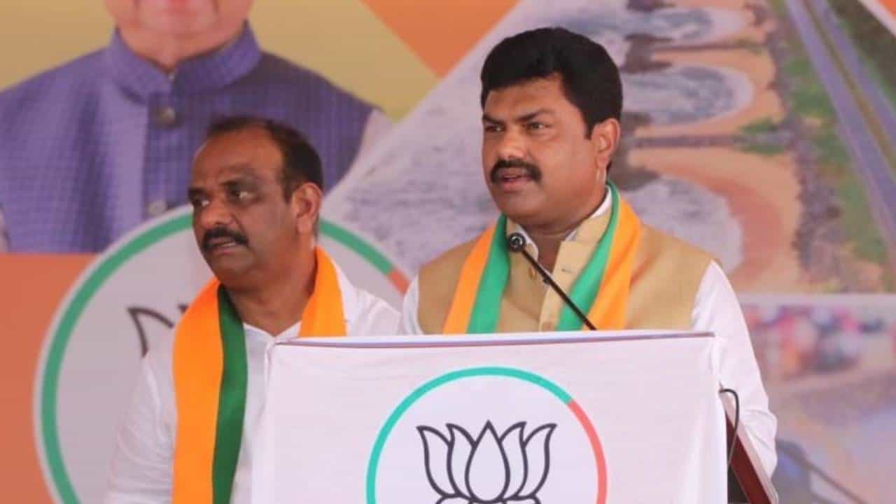 Shivamogga Airport: ಶಿವಮೊಗ್ಗ ವಿಮಾನ ನಿಲ್ದಾಣಕ್ಕೆ ಆಗಮಿಸುವ ’ಮೊದಲ ಪ್ರಯಾಣಿಕ’ ಪ್ರಧಾನಿ ಮೋದಿ ಸ್ವಾಗತಕ್ಕೆ ಸರ್ವ ಸಜ್ಜು -ಸಂಸದ ಬಿ ವೈ ರಾಘವೇಂದ್ರ Shivamogga Airport: ಶಿವಮೊಗ್ಗ ವಿಮಾನ ನಿಲ್ದಾಣಕ್ಕೆ ಆಗಮಿಸುವ ’ಮೊದಲ ಪ್ರಯಾಣಿಕ’ ಪ್ರಧಾನಿ ಮೋದಿ ಸ್ವಾಗತಕ್ಕೆ ಸರ್ವ ಸಜ್ಜು -ಸಂಸದ ಬಿ ವೈ ರಾಘವೇಂದ್ರ