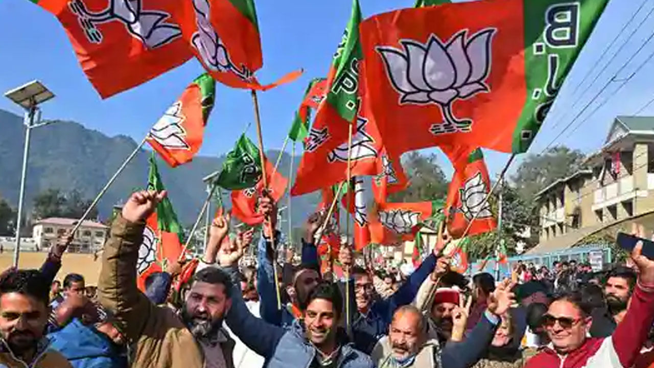 ಪಶ್ಚಿಮ ಬಂಗಾಳ, ಅರುಣಾಚಲ ಪ್ರದೇಶ ಉಪಚುನಾವಣೆಗೆ ಅಭ್ಯರ್ಥಿಗಳನ್ನು ಘೋಷಿಸಿದ ಬಿಜೆಪಿ ಪಶ್ಚಿಮ ಬಂಗಾಳ, ಅರುಣಾಚಲ ಪ್ರದೇಶ ಉಪಚುನಾವಣೆಗೆ ಅಭ್ಯರ್ಥಿಗಳನ್ನು ಘೋಷಿಸಿದ ಬಿಜೆಪಿ