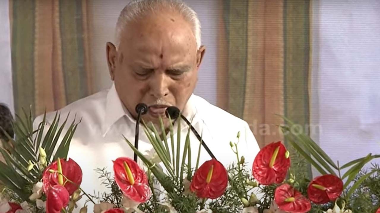 Amit Shah in Sandur; ಚುನಾವಣೆಯಲ್ಲಿ ಸ್ಪರ್ಧಿಸದಿದ್ದರೂ ರಾಜ್ಯದ ಉದ್ದಗಲಕ್ಕೆ ಓಡಾಡಿ ಬಿಜೆಪಿಯನ್ನು ಪುನಃ ಅಧಿಕಾರಕ್ಕೆ ತರುತ್ತೇನೆ: ಬಿಎಸ್ ಯಡಿಯೂರಪ್ಪ