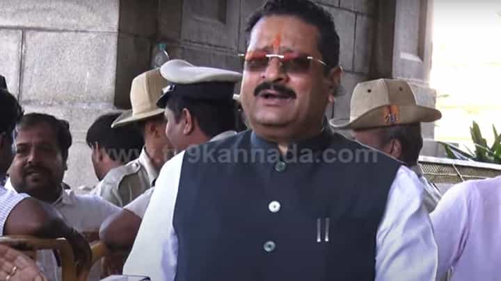 CN Ashwath Narayan: ಅಶ್ವಥ್ ನಾರಾಯಣ ಮಾತಾಡಿದ್ದು ತಪ್ಪು, ರಾಜಕಾರಣಿ ಅಂಥ ಭಾಷೆ ಬಳಸಕೂಡದು: ಬಸನಗೌಡ ಯತ್ನಾಳ್ CN Ashwath Narayan: ಅಶ್ವಥ್ ನಾರಾಯಣ ಮಾತಾಡಿದ್ದು ತಪ್ಪು, ರಾಜಕಾರಣಿ ಅಂಥ ಭಾಷೆ ಬಳಸಕೂಡದು: ಬಸನಗೌಡ ಯತ್ನಾಳ್