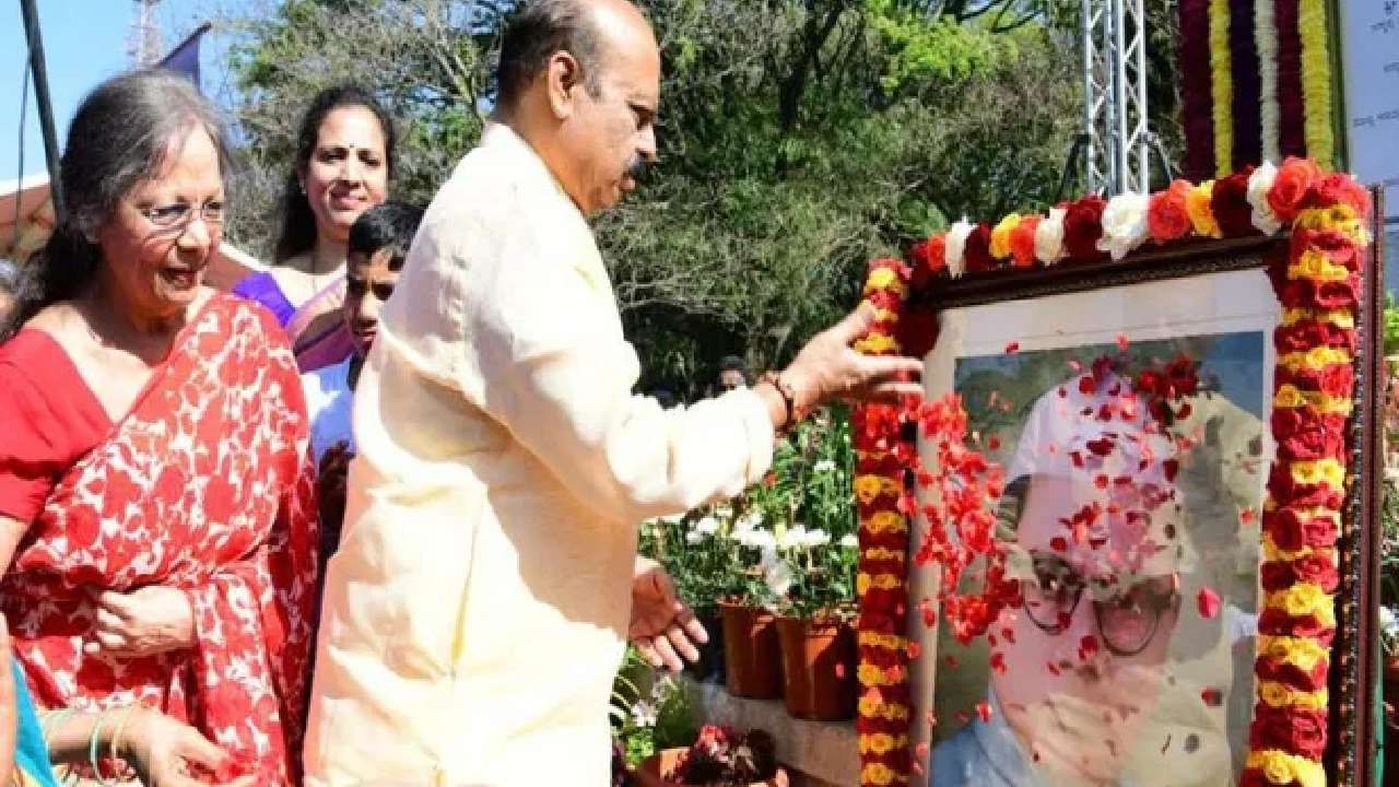 ಪ್ರಧಾನಮಂತ್ರಿಗಳ ವಸ್ತುಸಂಗ್ರಹಾಲಯದಂತೆ ಕರ್ನಾಟಕದಲ್ಲಿ ಸಿಎಂಗಳ ವಸ್ತು ಸಂಗ್ರಹಾಲಯ ಸ್ಥಾಪನೆ ಬಗ್ಗೆ ಪ್ರಸ್ತಾಪಿಸಿದ ಬಸವರಾಜ ಬೊಮ್ಮಾಯಿ ಪ್ರಧಾನಮಂತ್ರಿಗಳ ವಸ್ತುಸಂಗ್ರಹಾಲಯದಂತೆ ಕರ್ನಾಟಕದಲ್ಲಿ ಸಿಎಂಗಳ ವಸ್ತು ಸಂಗ್ರಹಾಲಯ ಸ್ಥಾಪನೆ ಬಗ್ಗೆ ಪ್ರಸ್ತಾಪಿಸಿದ ಬಸವರಾಜ ಬೊಮ್ಮಾಯಿ