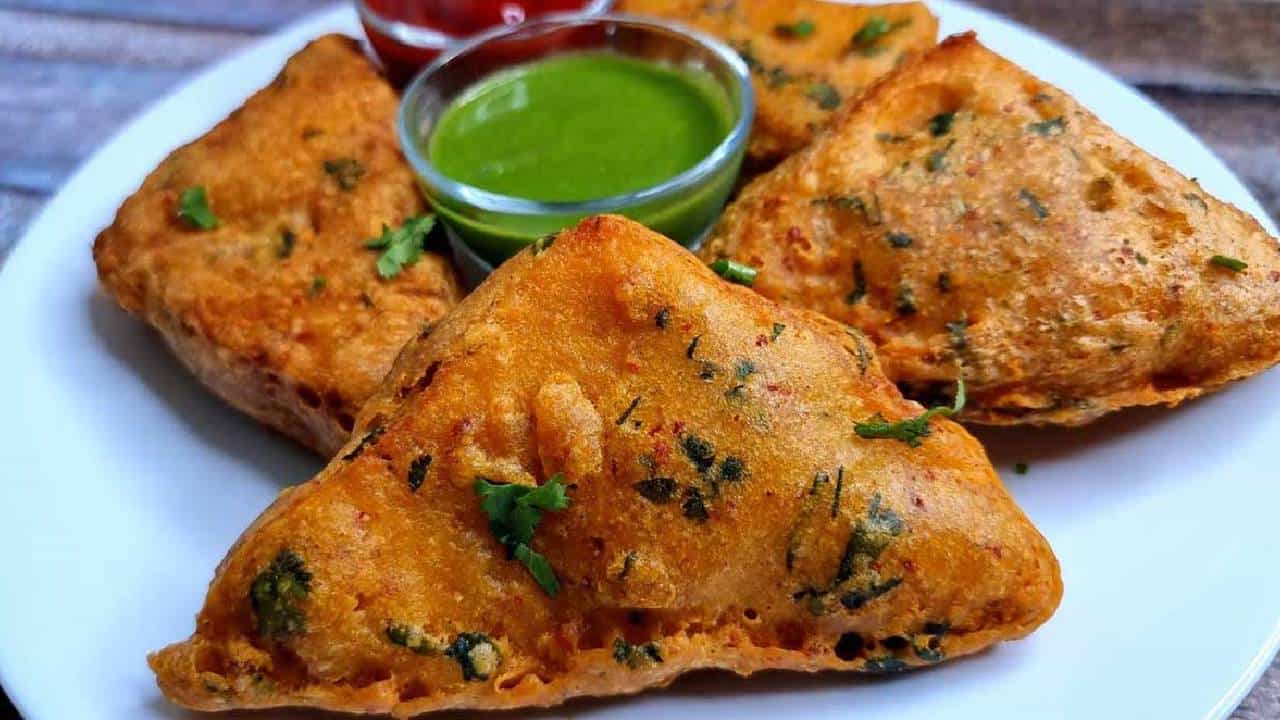 Bread Pakoda: ಸಂಜೆಯ ಟೀ ಟೈಮ್ಗೆ ರುಚಿಕರ ಬ್ರೆಡ್ ಪಕೋಡ ತಯಾರಿಸಿ Bread Pakoda: ಸಂಜೆಯ ಟೀ ಟೈಮ್ಗೆ ರುಚಿಕರ ಬ್ರೆಡ್ ಪಕೋಡ ತಯಾರಿಸಿ