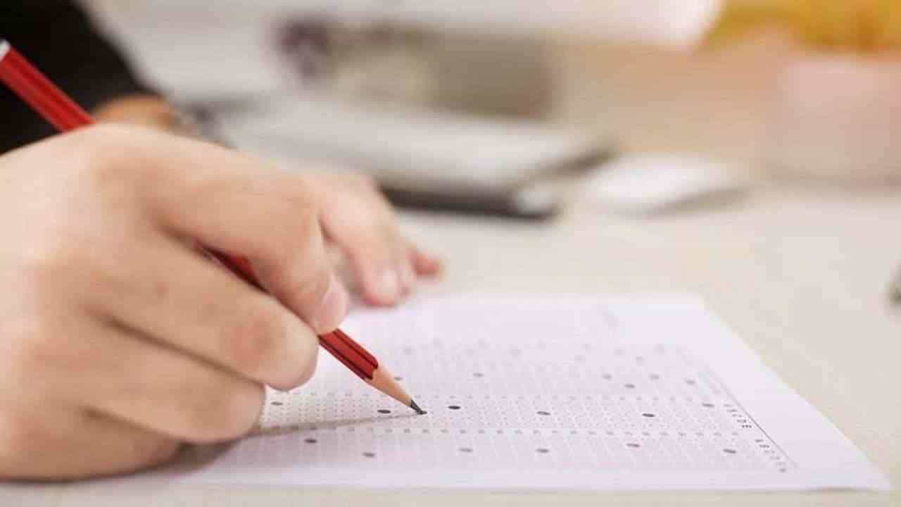 CET Exam 2023: ವಿವಿಧ ವೃತ್ತಿಪರ ಕೋರ್ಸುಗಳ ಪ್ರವೇಶಾತಿಗೆ ಸಿಇಟಿ ಪರೀಕ್ಷೆಯ ದಿನಾಂಕ ಪ್ರಕಟ CET Exam 2023: ವಿವಿಧ ವೃತ್ತಿಪರ ಕೋರ್ಸುಗಳ ಪ್ರವೇಶಾತಿಗೆ ಸಿಇಟಿ ಪರೀಕ್ಷೆಯ ದಿನಾಂಕ ಪ್ರಕಟ