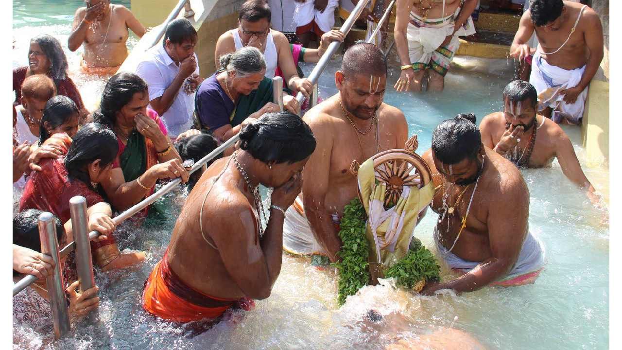 ಈ ಸಮಯದಲ್ಲಿ ಪ್ರಸಾದ ಸ್ವೀಕರಿಸಿದ ಭಕ್ತರ ಸಂಖ್ಯೆ 37.38 ಲಕ್ಷ. ಭಕ್ತರಿಗೆ ಅನ್ನ ಸಂತರ್ಪಣೆ, ಚಹಾ, ಕಾಫಿ, ಹಾಲು, ತಿಂಡಿ ವ್ಯವಸ್ಥೆ ಮಾಡಲಾಗಿತ್ತು ಎಂದು EO ಧರ್ಮಾ ರೆಡ್ಡಿ ತಿಳಿಸಿದರು.