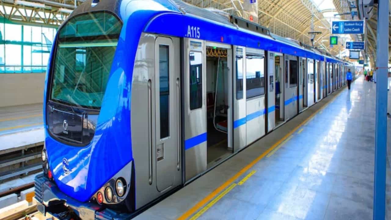 Driverless Metro: ರಾಜಧಾನಿಯಲ್ಲಿ ಸಂಚರಿಸಲಿವೆ ಚಾಲಕ ರಹಿತ ಮೆಟ್ರೋ ರೈಲು: ಇಲ್ಲಿದೆ ವಿಶೇಷತೆ Driverless Metro: ರಾಜಧಾನಿಯಲ್ಲಿ ಸಂಚರಿಸಲಿವೆ ಚಾಲಕ ರಹಿತ ಮೆಟ್ರೋ ರೈಲು: ಇಲ್ಲಿದೆ ವಿಶೇಷತೆ