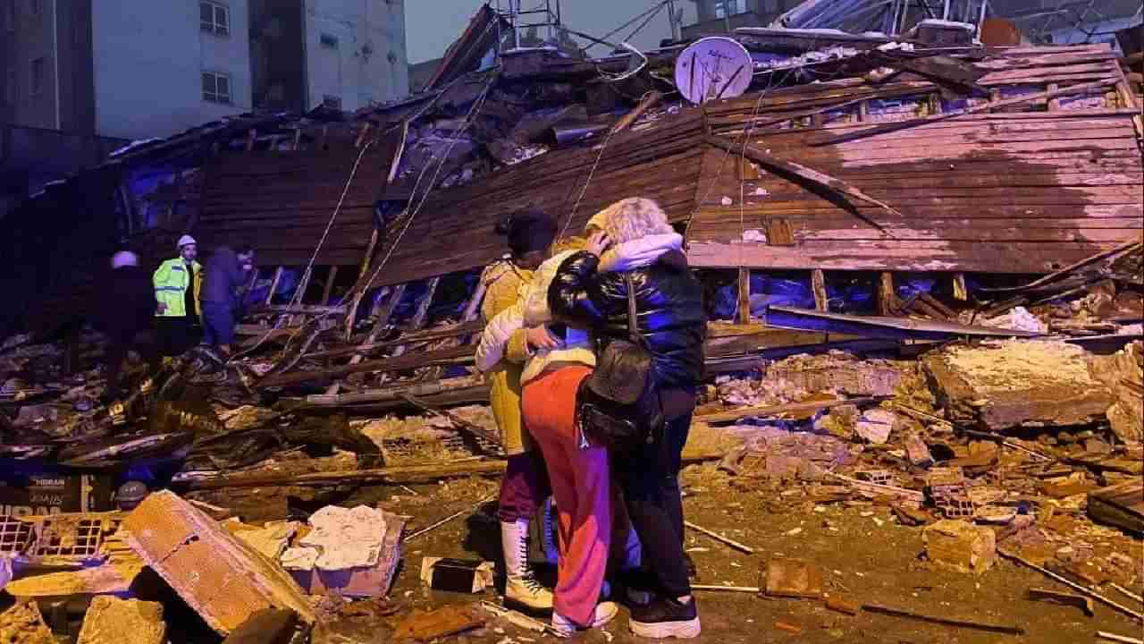 Turkey Earthquake: ಟರ್ಕಿಯಲ್ಲಿ 4 ಭೂಕಂಪ: ಅವಶೇಷಗಳಡಿ 1,80,000 ಮಂದಿ ಸಿಲುಕಿರುವ ಶಂಕೆ, ಎಲ್ಲರೂ ಮೃತಪಟ್ಟಿರುವ ಸಾಧ್ಯತೆ