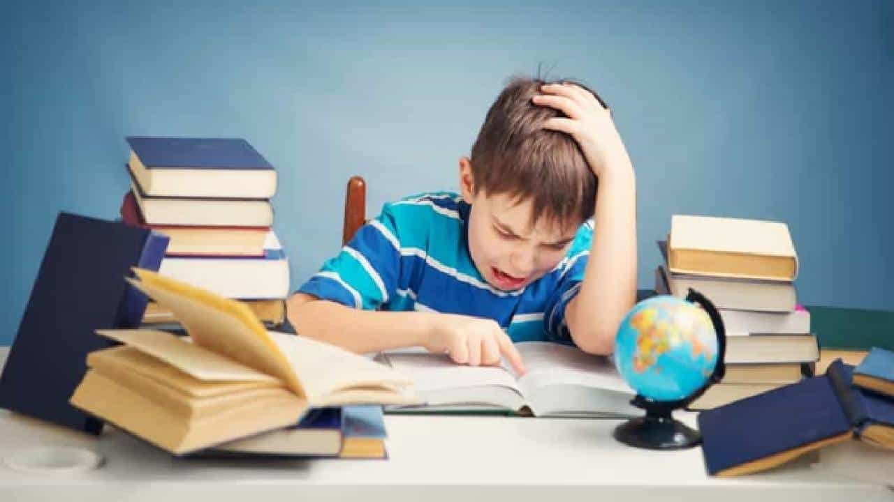 Exam Stress: ಪರೀಕ್ಷೆಯ ಒತ್ತಡವನ್ನು ನಿವಾರಿಸುವುದು ಹೇಗೆ? ಇಲ್ಲಿದೆ ಸಖತ್ ಟಿಪ್ಸ್ Exam Stress: ಪರೀಕ್ಷೆಯ ಒತ್ತಡವನ್ನು ನಿವಾರಿಸುವುದು ಹೇಗೆ? ಇಲ್ಲಿದೆ ಸಖತ್ ಟಿಪ್ಸ್