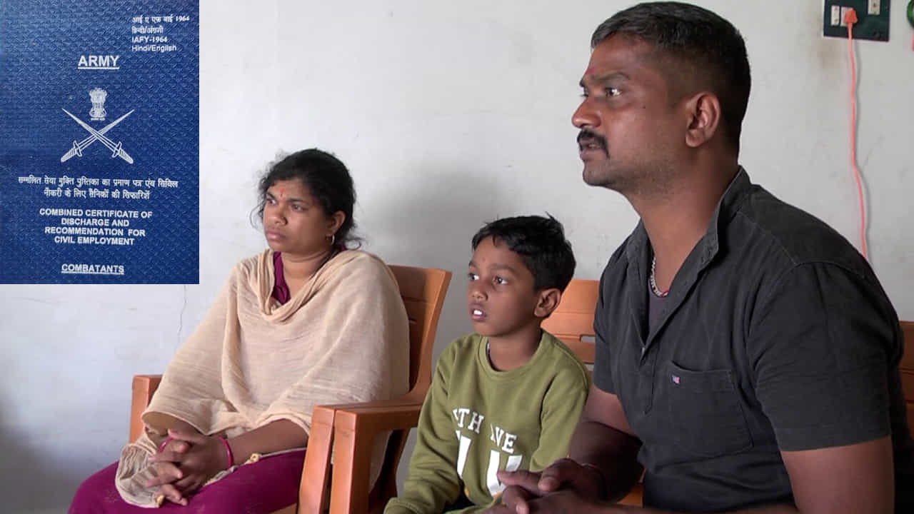 ದೇಶ ಕಾಯುವ ಕೆಲಸಕ್ಕೆ ಗುಡ್ ಬೈ ಹೇಳಿ, ಪುಟ್ಟ ಮಗನ ಉಳಿಸಿಕೊಳ್ಳಲು ಹಗಲುರಾತ್ರಿ ದುಡಿಯುತ್ತಿರುವ ಅಪ್ಪ: ದಾನಿಗಳು ನೆರವಾಗಬಹುದಾ? ದೇಶ ಕಾಯುವ ಕೆಲಸಕ್ಕೆ ಗುಡ್ ಬೈ ಹೇಳಿ, ಪುಟ್ಟ ಮಗನ ಉಳಿಸಿಕೊಳ್ಳಲು ಹಗಲುರಾತ್ರಿ ದುಡಿಯುತ್ತಿರುವ ಅಪ್ಪ: ದಾನಿಗಳು ನೆರವಾಗಬಹುದಾ?
