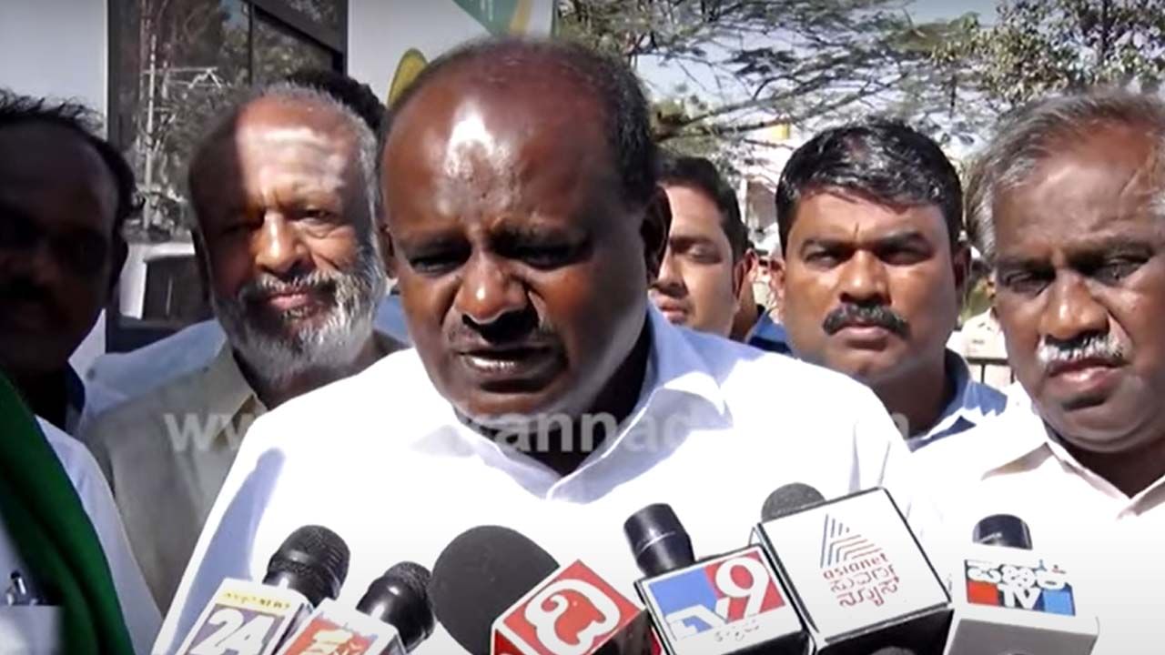 Karnataka Politics: ಕಾಂಗ್ರೆಸ್ ನಾಯಕರಿಗೆ ನಿದ್ದೆಯಲ್ಲೂ ಮೋದಿಯೇ ಕಾಣುತ್ತಾರೆ; ಎಚ್ಡಿ ಕುಮಾರಸ್ವಾಮಿ ವ್ಯಂಗ್ಯ Karnataka Politics: ಕಾಂಗ್ರೆಸ್ ನಾಯಕರಿಗೆ ನಿದ್ದೆಯಲ್ಲೂ ಮೋದಿಯೇ ಕಾಣುತ್ತಾರೆ; ಎಚ್ಡಿ ಕುಮಾರಸ್ವಾಮಿ ವ್ಯಂಗ್ಯ