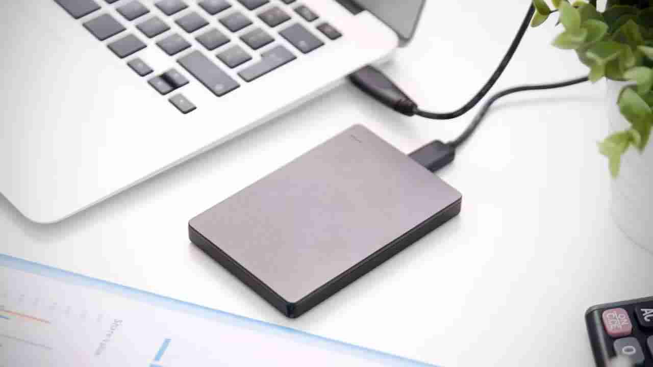 Best 2 TB Hard Disks In India: ಕಡಿಮೆ ಬೆಲೆಗೆ ಸಿಗುತ್ತಿರುವ 2TB ಸ್ಟೋರೇಜ್ ಸಾಮರ್ಥ್ಯದ ಬೆಸ್ಟ್ ಹಾರ್ಡ್ ಡಿಸ್ಕ್ ಇಲ್ಲಿದೆ ನೋಡಿ