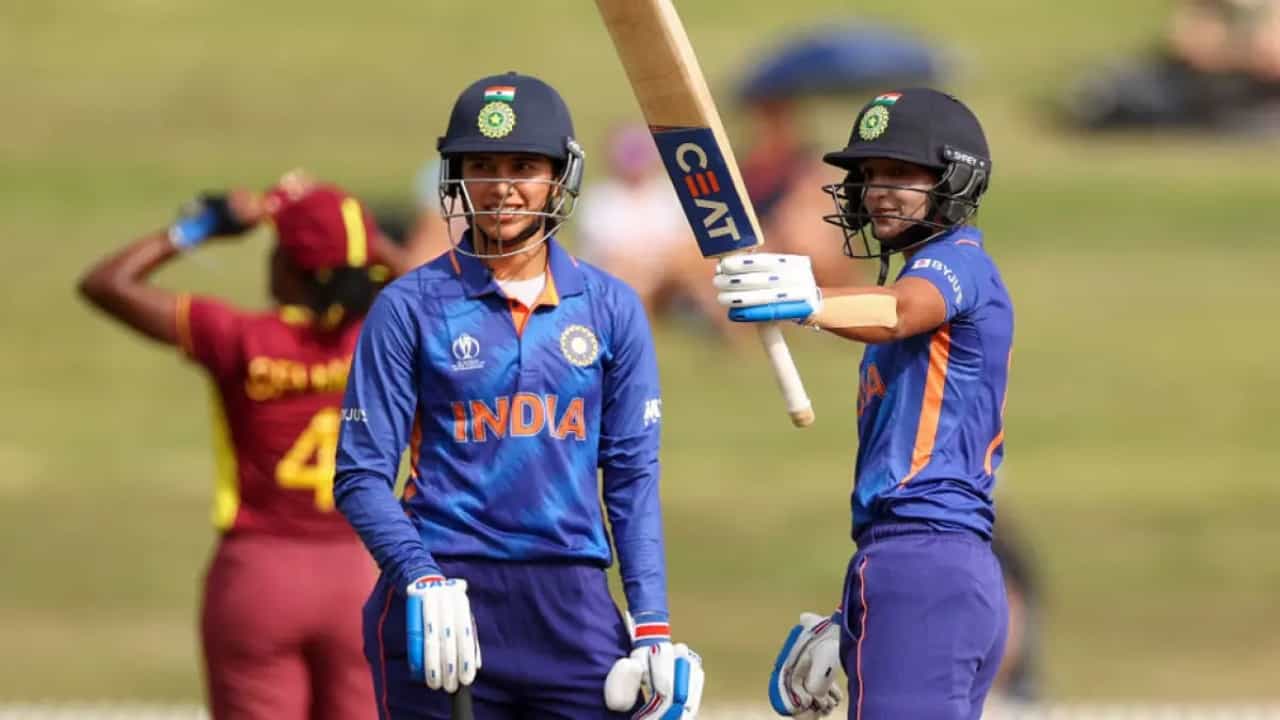 T20 World Cup 2023: ಭಾರತ- ವಿಂಡೀಸ್ ಮುಖಾಮುಖಿ; ಹರ್ಮನ್ ಪಡೆ ಗೆದ್ದರೆ ಗುಂಪಿನಲ್ಲಿ ಅಗ್ರಸ್ಥಾನ T20 World Cup 2023: ಭಾರತ- ವಿಂಡೀಸ್ ಮುಖಾಮುಖಿ; ಹರ್ಮನ್ ಪಡೆ ಗೆದ್ದರೆ ಗುಂಪಿನಲ್ಲಿ ಅಗ್ರಸ್ಥಾನ