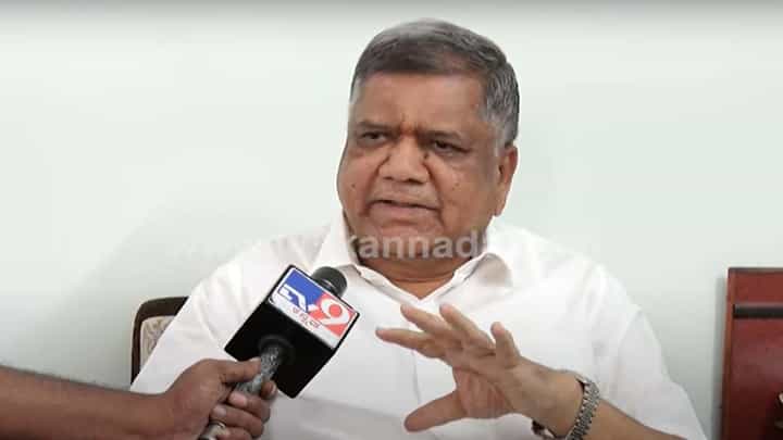 ಮುಖ್ಯಮಂತ್ರಿಯಾಗಿದ್ದ ಕುಮಾರಸ್ವಾಮಿ ಚುನಾವಣಾ ಸಮಯದಲ್ಲಿ ವೈಯಕ್ತಿಕ ಮತ್ತು ಜಾತಿ-ಧರ್ಮಗಳ ಬಗ್ಗೆ ಮಾತಾಡಬಾರದು: ಜಗದೀಶ್ ಶೆಟ್ಟರ್ ಮುಖ್ಯಮಂತ್ರಿಯಾಗಿದ್ದ ಕುಮಾರಸ್ವಾಮಿ ಚುನಾವಣಾ ಸಮಯದಲ್ಲಿ ವೈಯಕ್ತಿಕ ಮತ್ತು ಜಾತಿ-ಧರ್ಮಗಳ ಬಗ್ಗೆ ಮಾತಾಡಬಾರದು: ಜಗದೀಶ್ ಶೆಟ್ಟರ್