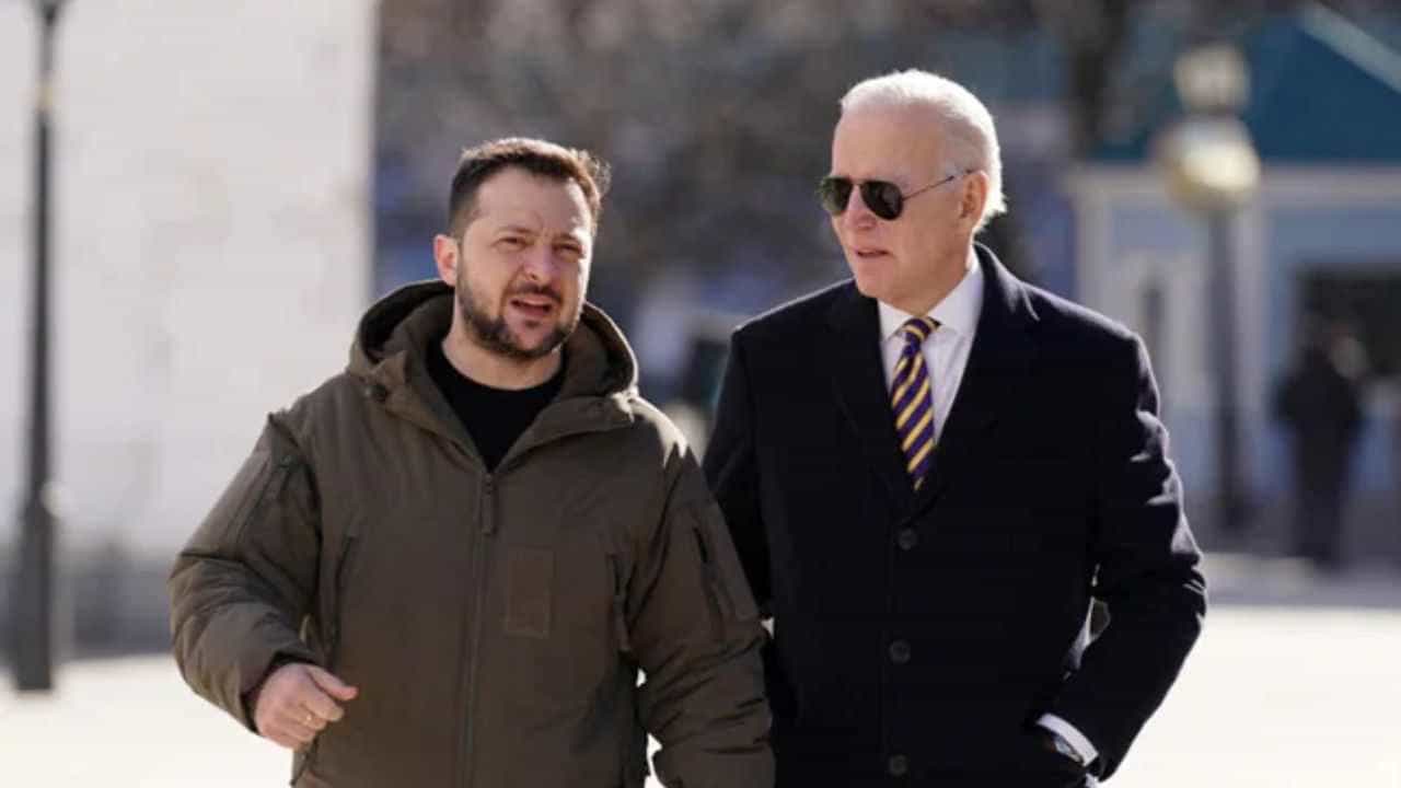 Joe Biden Secret Trip To Ukraine: ಅಮೆರಿಕ ಅಧ್ಯಕ್ಷ ಜೋ ಬೈಡನ್ ಉಕ್ರೇನ್ ಭೇಟಿ ಎಷ್ಟು ಸೀಕ್ರೆಟ್ ಆಗಿ ನಡೆದಿತ್ತು ಗೊತ್ತಾ? ಇಲ್ಲಿದೆ ಮಾಹಿತಿ Joe Biden Secret Trip To Ukraine: ಅಮೆರಿಕ ಅಧ್ಯಕ್ಷ ಜೋ ಬೈಡನ್ ಉಕ್ರೇನ್ ಭೇಟಿ ಎಷ್ಟು ಸೀಕ್ರೆಟ್ ಆಗಿ ನಡೆದಿತ್ತು ಗೊತ್ತಾ? ಇಲ್ಲಿದೆ ಮಾಹಿತಿ