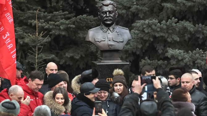 Ukraine War: 80 ವರ್ಷಗಳ ನಂತರ ಮತ್ತೆ ಜರ್ಮನ್ ಟ್ಯಾಂಕ್ಗೆ ರಷ್ಯಾ ಸೇನೆ ಮುಖಾಮುಖಿ; ವ್ಲಾದಿಮಿರ್ ಪುಟಿನ್ Ukraine War: 80 ವರ್ಷಗಳ ನಂತರ ಮತ್ತೆ ಜರ್ಮನ್ ಟ್ಯಾಂಕ್ಗೆ ರಷ್ಯಾ ಸೇನೆ ಮುಖಾಮುಖಿ; ವ್ಲಾದಿಮಿರ್ ಪುಟಿನ್