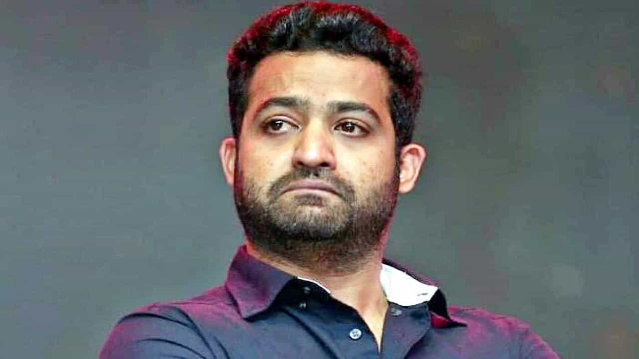 ನಂದಮೂರಿ ಕುಟುಂಬದಲ್ಲಿ ಸೂತಕದ ಛಾಯೆ; ಆಸ್ಕರ್ಗಾಗಿ ಜೂ.ಎನ್ಟಿಆರ್ ಅಮೆರಿಕಕ್ಕೆ ತೆರಳುವುದು ಮತ್ತಷ್ಟು ವಿಳಂಬ ನಂದಮೂರಿ ಕುಟುಂಬದಲ್ಲಿ ಸೂತಕದ ಛಾಯೆ; ಆಸ್ಕರ್ಗಾಗಿ ಜೂ.ಎನ್ಟಿಆರ್ ಅಮೆರಿಕಕ್ಕೆ ತೆರಳುವುದು ಮತ್ತಷ್ಟು ವಿಳಂಬ