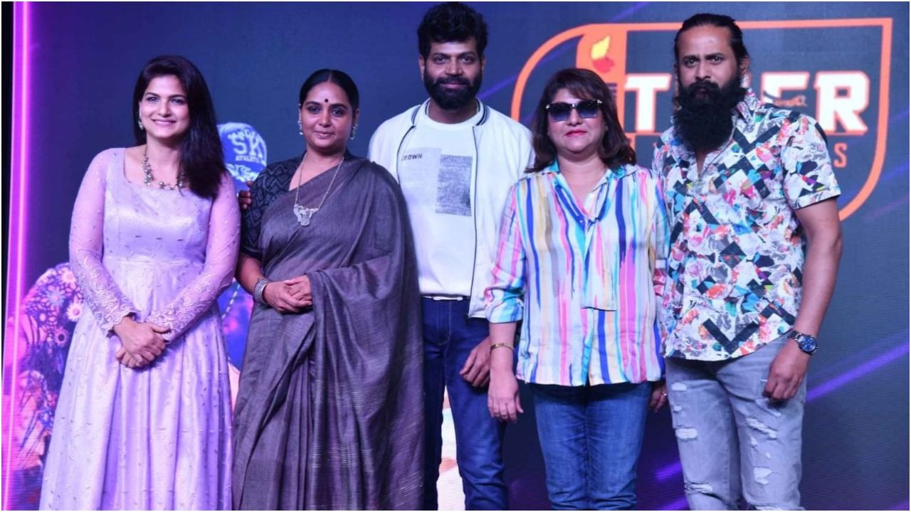 Vinod Prabhakar: ಮಾಡರ್ನ್ ಮಹಾಲಕ್ಷ್ಮಿಗೆ ಮಾಲಾಶ್ರೀ ಸಾತ್; ‘ಲಂಕಾಸುರ’ ಚಿತ್ರದ ಹೊಸ ಹಾಡು ರಿಲೀಸ್ ಮಾಡಿದ ಸ್ಟಾರ್ ನಟಿ