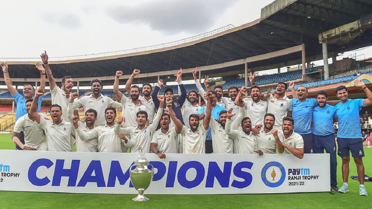 ಇರಾನಿ ಕಪ್​ನಲ್ಲಿ ಶೇಷ ಭಾರತ ತಂಡವು ರಣಜಿ ಟ್ರೋಫಿ ಚಾಂಪಿಯನ್ ತಂಡದ ವಿರುದ್ಧ ಸೆಣಸಲಿದೆ. ಅದರಂತೆ 2022 ರ ರಣಜಿ ಟೂರ್ನಿ ಚಾಂಪಿಯನ್​ ಮಧ್ಯಪ್ರದೇಶ್ ಹಾಗೂ ಶೇಷ ಭಾರತ ತಂಡ ಮಾರ್ಚ್ 1 ರಿಂದ ಗ್ವಾಲಿಯರ್‌ ಕ್ರಿಕೆಟ್ ಸ್ಟೇಡಿಯಂನಲ್ಲಿ ಮುಖಾಮುಖಿಯಾಗಲಿದೆ.