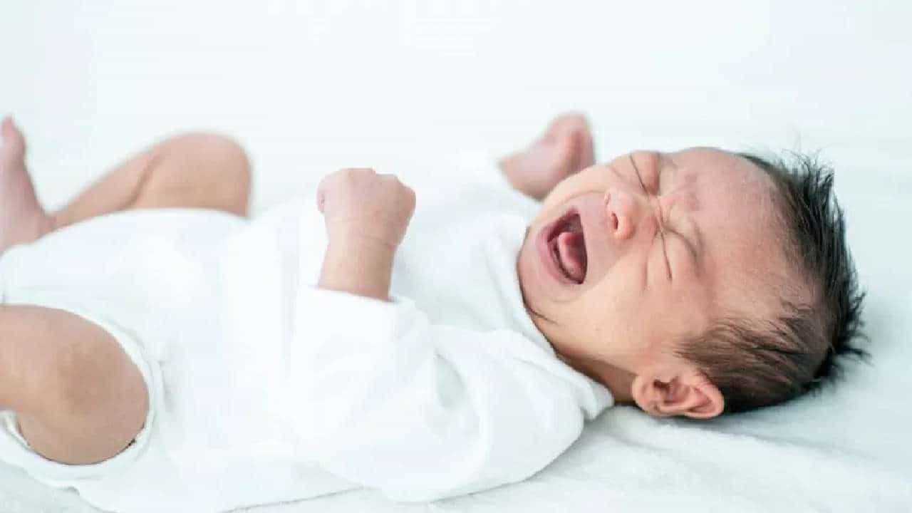 Meningitis Symptoms: ನವಜಾತ ಶಿಶುಗಳಲ್ಲಿ ಈ ಲಕ್ಷಣಗಳು ಕಂಡುಬರುತ್ತಿದ್ದರೆ ಎಚ್ಚೆತ್ತುಕೊಳ್ಳಿ, ಇಲ್ಲದಿದ್ದರೆ ಪ್ರಾಣಕ್ಕೆ ಅಪಾಯ Meningitis Symptoms: ನವಜಾತ ಶಿಶುಗಳಲ್ಲಿ ಈ ಲಕ್ಷಣಗಳು ಕಂಡುಬರುತ್ತಿದ್ದರೆ ಎಚ್ಚೆತ್ತುಕೊಳ್ಳಿ, ಇಲ್ಲದಿದ್ದರೆ ಪ್ರಾಣಕ್ಕೆ ಅಪಾಯ
