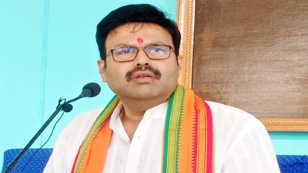 ಕಾರವಾರ: ರಾಷ್ಟ್ರೀಯ ಪಕ್ಷ ಸೇರಲು ಮಾಜಿ ಸಚಿವ ಆನಂದ್ ಅಸ್ನೋಟಿಕರ್ ನಿರ್ಧಾರ ಕಾರವಾರ: ರಾಷ್ಟ್ರೀಯ ಪಕ್ಷ ಸೇರಲು ಮಾಜಿ ಸಚಿವ ಆನಂದ್ ಅಸ್ನೋಟಿಕರ್ ನಿರ್ಧಾರ