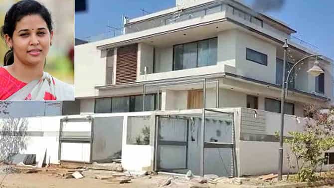 ರೂಪಾ ಆರೋಪಿಸಿರುವ ರೋಹಿಣಿ ಸಿಂಧೂರಿಯ ಕೋಟ್ಯಾಂತರ ರೂ. ಭವ್ಯ ಬಂಗಲೆ ಹೇಗಿದೆ ಗೊತ್ತಾ?ಇಲ್ಲಿವೆ ಫೋಟೋಸ್