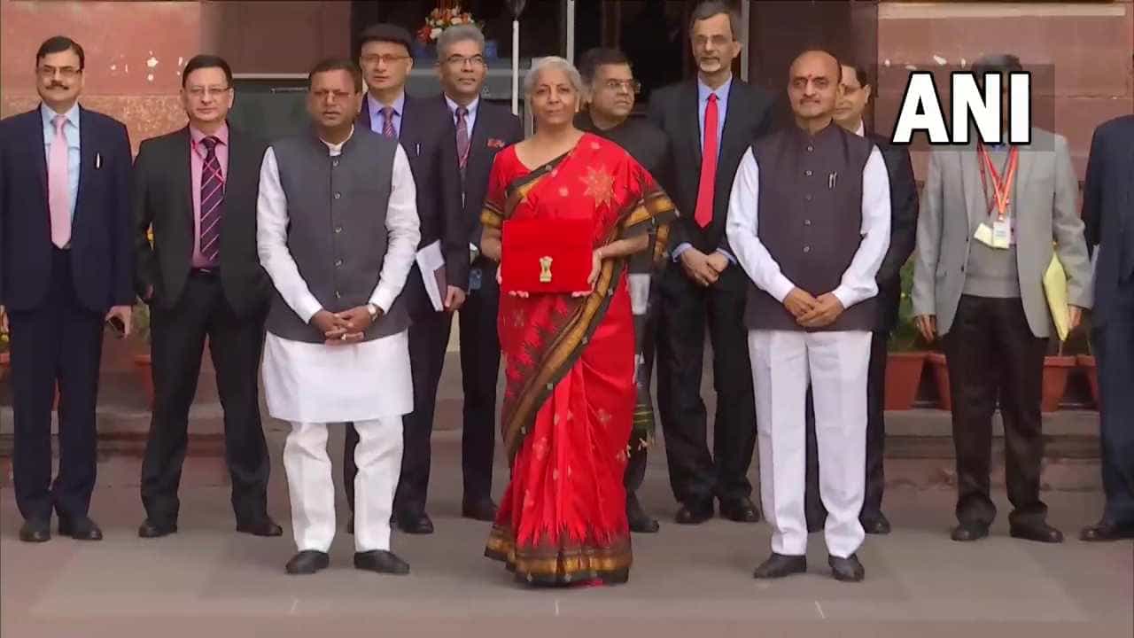 Budget 2023: ಅಮೃತಕಾಲದ ಮೊದಲ ಬಜೆಟ್; ನಿರ್ಮಲಾ ಸೀತಾರಾಮನ್ ಹೇಳಿದ 7 ಬಜೆಟ್ ಆದ್ಯತೆಗಳಿವು Budget 2023: ಅಮೃತಕಾಲದ ಮೊದಲ ಬಜೆಟ್; ನಿರ್ಮಲಾ ಸೀತಾರಾಮನ್ ಹೇಳಿದ 7 ಬಜೆಟ್ ಆದ್ಯತೆಗಳಿವು