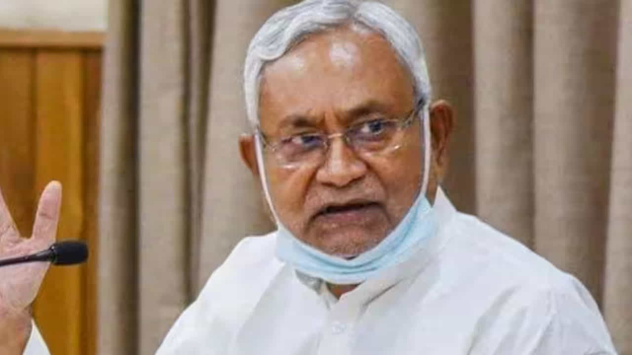 ಇದೇನು ಇಂಗ್ಲೆಂಡ್ ಅಂದುಕೊಂಡಿದ್ದೀರಾ?ರೈತರೊಬ್ಬರು ಭಾಷಣದಲ್ಲಿ ಇಂಗ್ಲಿಷ್ ಪದ ಬಳಸಿದ್ದಕ್ಕೆ ಸಿಟ್ಟಾದ ಬಿಹಾರ ಸಿಎಂ