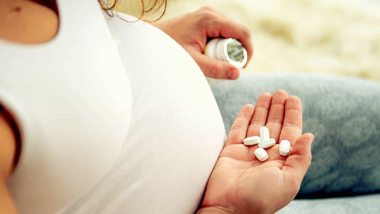 Paracetamol Side Effect: ಗರ್ಭಿಣಿಯರು ಪ್ಯಾರೆಸಿಟಮಾಲ್ ಯಾಕೆ ತೆಗೆದುಕೊಳ್ಳಬಾರದು? Paracetamol Side Effect: ಗರ್ಭಿಣಿಯರು ಪ್ಯಾರೆಸಿಟಮಾಲ್ ಯಾಕೆ ತೆಗೆದುಕೊಳ್ಳಬಾರದು?