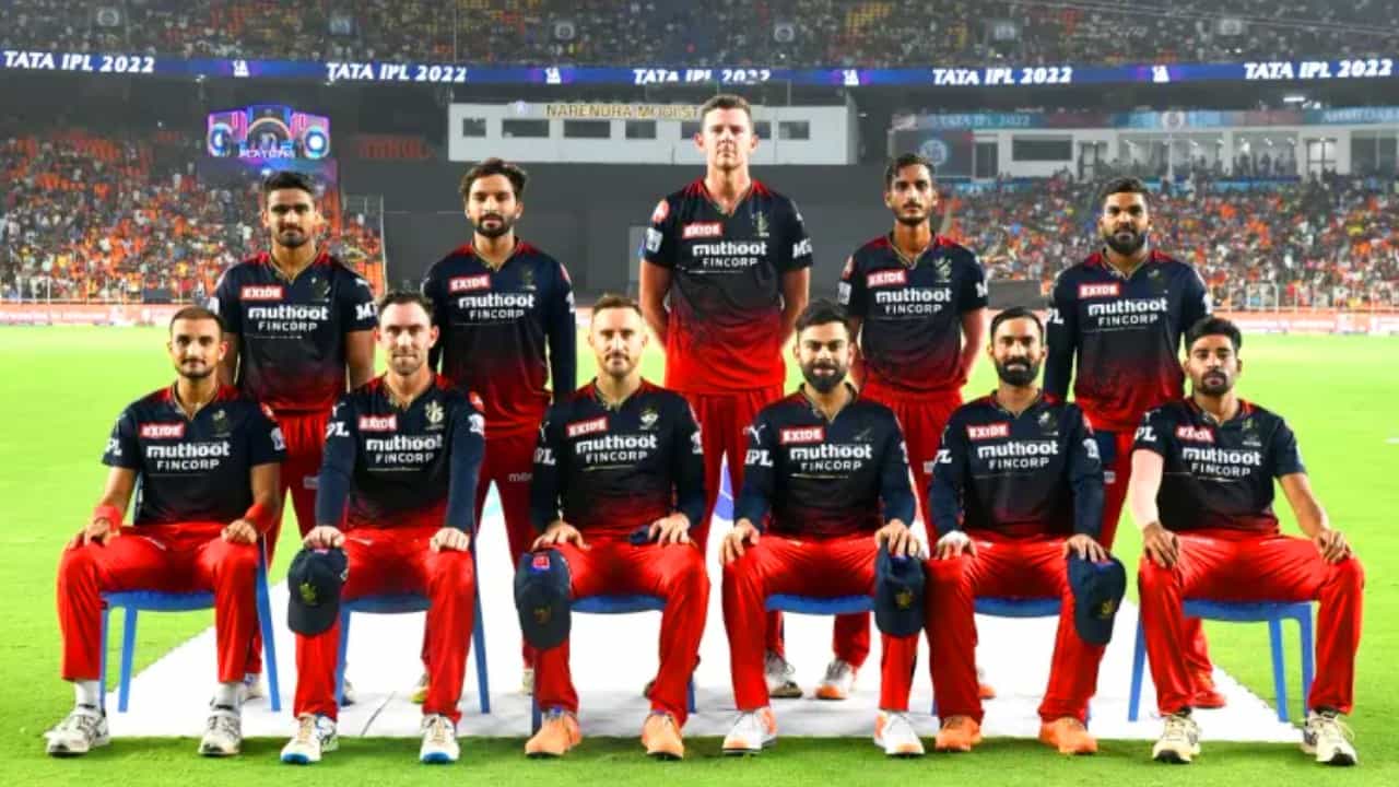 IPL 2023: ಐಪಿಎಲ್ 16 ರಲ್ಲಿ ಆರ್ಸಿಬಿ ತಂಡದ ಮೊದಲಾರ್ಧ ಪೂರ್ಣಗೊಂಡಿದೆ. ಆಡಿರುವ 7 ಪಂದ್ಯಗಳಲ್ಲಿ 4 ಜಯ ಹಾಗೂ 3 ಸೋಲಿನೊಂದಿಗೆ ರಾಯಲ್ ಚಾಲೆಂಜರ್ಸ್ ಬೆಂಗಳೂರು ಅಂಕಪಟ್ಟಿಯಲ್ಲಿ 5ನೇ ಸ್ಥಾನದಲ್ಲಿದೆ.