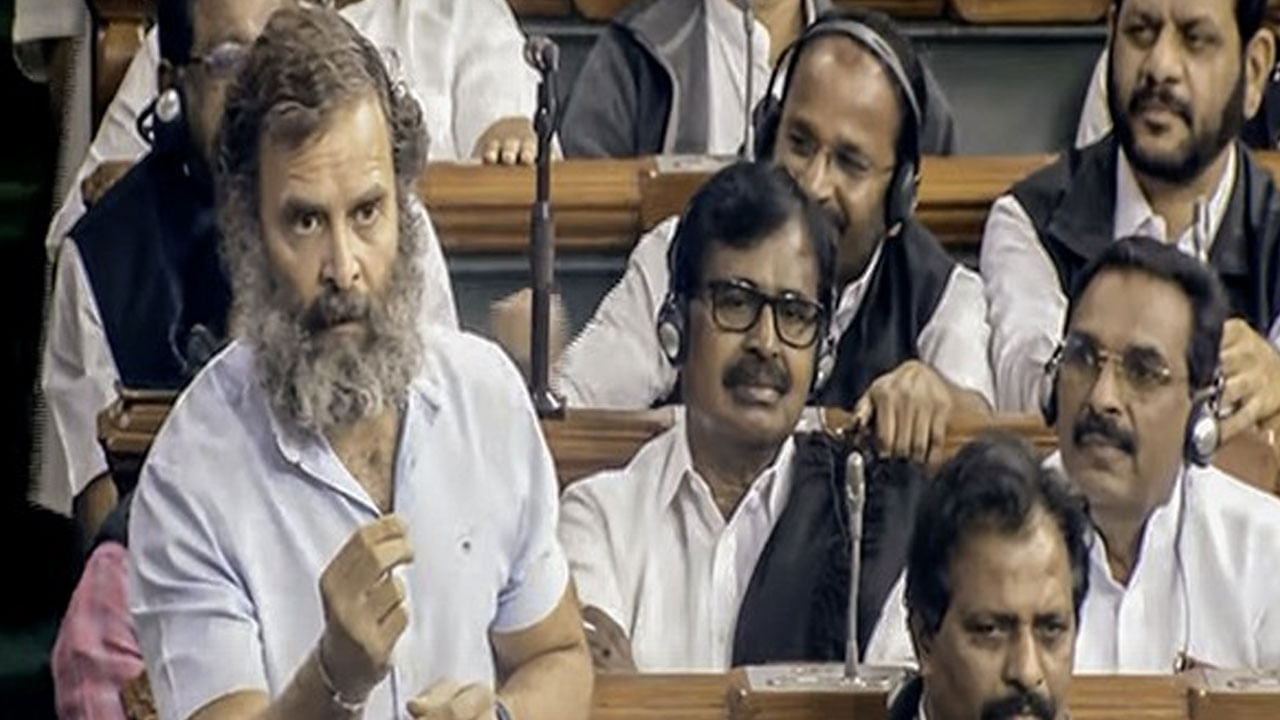 ಪ್ರಧಾನಿ ಮೋದಿಯನ್ನು ಟೀಕಿಸಿದ್ದ ರಾಹುಲ್ ಗಾಂಧಿಗೆ ನೋಟಿಸ್: ಬುಧವಾರದೊಳಗೆ ಪ್ರತಿಕ್ರಿಯೆ ನೀಡುವಂತೆ ಸೂಚನೆ