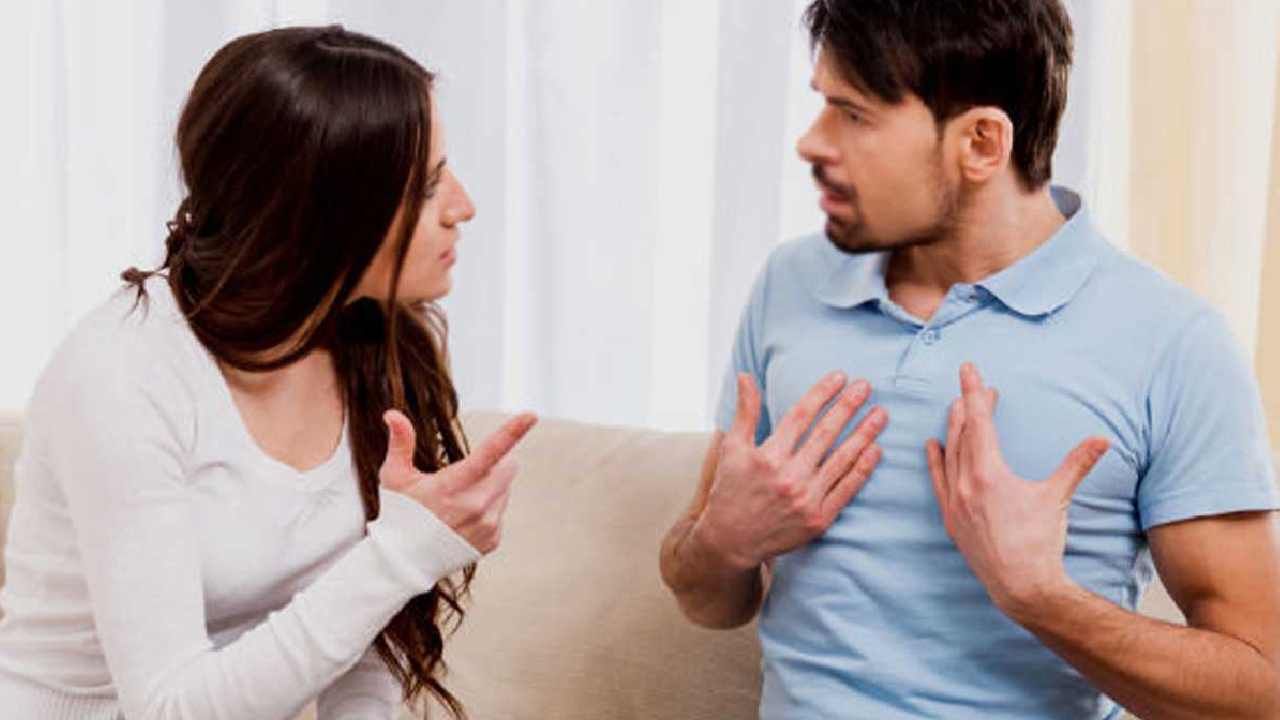 Relationship: ಕೇವಲ ಪ್ರೀತಿ ಮಾತ್ರವಲ್ಲ, ಈ 4 ವಿಷಯಗಳ ಕೊರತೆಯು ನಿಮ್ಮ ಸಂಬಂಧವನ್ನು ದುರ್ಬಲಗೊಳಿಸುತ್ತೆ Relationship: ಕೇವಲ ಪ್ರೀತಿ ಮಾತ್ರವಲ್ಲ, ಈ 4 ವಿಷಯಗಳ ಕೊರತೆಯು ನಿಮ್ಮ ಸಂಬಂಧವನ್ನು ದುರ್ಬಲಗೊಳಿಸುತ್ತೆ
