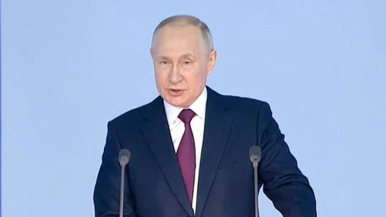 Russia Ukraine War: ನಾವು ಮತ್ತೆ ಉಕ್ರೇನ್ ಮೇಲೆ ದಾಳಿ ಮಾಡುತ್ತೇವೆ, ಪರೋಕ್ಷವಾಗಿ ಅಮೆರಿಕ ವಿರುದ್ಧ ಗುಡುಗಿದ ಪುಟಿನ್ Russia Ukraine War: ನಾವು ಮತ್ತೆ ಉಕ್ರೇನ್ ಮೇಲೆ ದಾಳಿ ಮಾಡುತ್ತೇವೆ, ಪರೋಕ್ಷವಾಗಿ ಅಮೆರಿಕ ವಿರುದ್ಧ ಗುಡುಗಿದ ಪುಟಿನ್