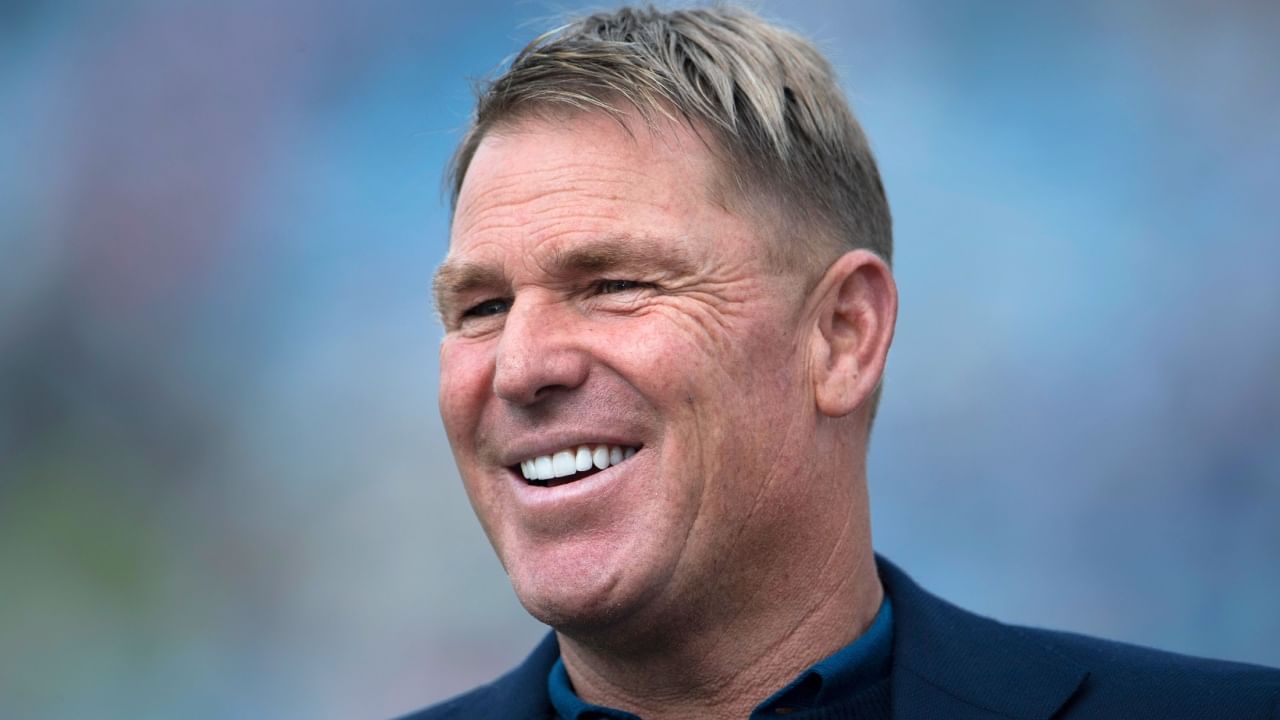 ವಿಶ್ವದ ದಿಗ್ಗಜ ಲೆಗ್ ಸ್ಪಿನ್ನರ್ಗಳಲ್ಲಿ ಒಬ್ಬರಾದ ಶೇನ್ ವಾರ್ನ್ ಕಳೆದ ವರ್ಷ ಹೃದಯಾಘಾತದಿಂದ ನಿಧನರಾದರು. ತನ್ನ ಸ್ಪಿನ್ ಮ್ಯಾಜಿಕ್ನಿಂದ ಹಲವು ವರ್ಷ ವಿಶ್ವ ಕ್ರಿಕೆಟ್ ಆಳಿದ ವಾರ್ನ್, ರಾಷ್ಟ್ರೀಯ ತಂಡ ಸೇರಿದಂತೆ ನಿವೃತ್ತಿಯ ನಂತರ, ಅನೇಕ ಫ್ರಾಂಚೈಸಿಗಳನ್ನು ಆಡಿದ್ದರು. ಹಾಗೆಯೇ ಕ್ರಿಕೆಟ್ ಕಾಮೆಂಟ್ ಕೂಡ ಮಾಡಿದ್ದರು. ಇದರಿಂದ ಸಾಕಷ್ಟು ಸಂಪಾದನೆ ಮಾಡಿದ್ದ ವಾರ್ನ್ ಅವರ ಆಸ್ತಿ ಇದೀಗ ಹಂಚಿಕೆಯಾಗುತ್ತಿದೆ.