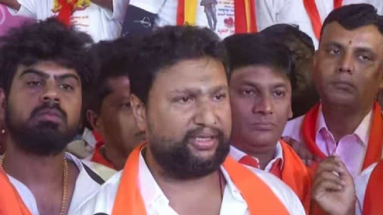 ಚುನಾವಣೆಯಲ್ಲಿ ಸ್ಪರ್ಧೆ ಮಾಡುವುದಾದರೆ ತಿಳಿಸುತ್ತೇನೆ: ಸೈಲೆಂಟ್ ಸುನೀಲ್ ಸ್ಪಷ್ಟನೆ ಚುನಾವಣೆಯಲ್ಲಿ ಸ್ಪರ್ಧೆ ಮಾಡುವುದಾದರೆ ತಿಳಿಸುತ್ತೇನೆ: ಸೈಲೆಂಟ್ ಸುನೀಲ್ ಸ್ಪಷ್ಟನೆ