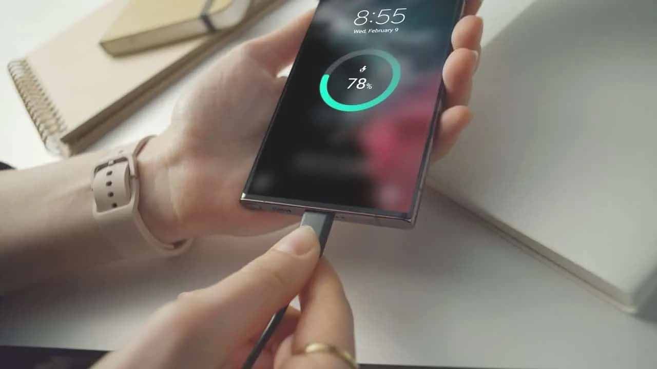 Tech Tips: ನಿಮ್ಮ ಸ್ಮಾರ್ಟ್ಫೋನ್ ಚಾರ್ಜ್ಗೆ ಹಾಕಿದಾಗ ಬಿಸಿಯಾಗುತ್ತಾ?: ನಿರ್ಲಕ್ಷಿಸದಿರಿ Tech Tips: ನಿಮ್ಮ ಸ್ಮಾರ್ಟ್ಫೋನ್ ಚಾರ್ಜ್ಗೆ ಹಾಕಿದಾಗ ಬಿಸಿಯಾಗುತ್ತಾ?: ನಿರ್ಲಕ್ಷಿಸದಿರಿ