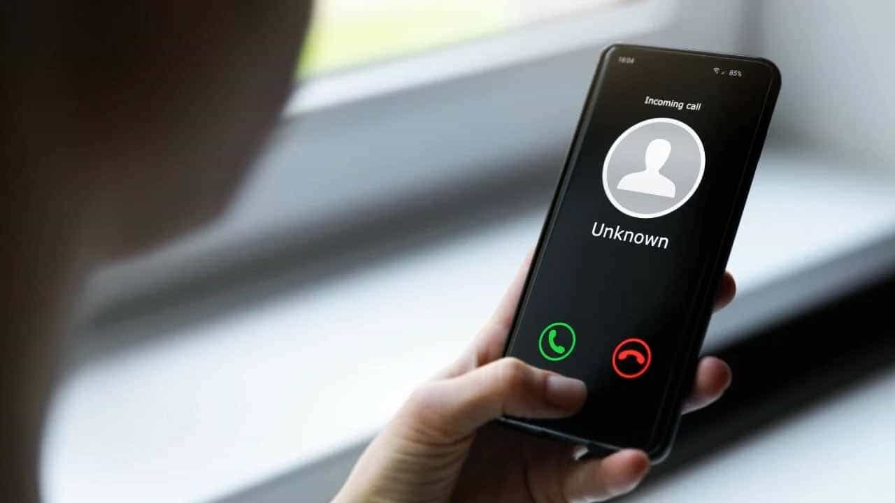 Tech Tips: ಕಿರಿಕಿರಿ ನೀಡುವ ಸ್ಪ್ಯಾಮ್ ಕರೆಗಳನ್ನು ಬ್ಲಾಕ್ ಮಾಡುವುದು ಹೇಗೆ?: ಇಲ್ಲಿದೆ ಟ್ರಿಕ್ Tech Tips: ಕಿರಿಕಿರಿ ನೀಡುವ ಸ್ಪ್ಯಾಮ್ ಕರೆಗಳನ್ನು ಬ್ಲಾಕ್ ಮಾಡುವುದು ಹೇಗೆ?: ಇಲ್ಲಿದೆ ಟ್ರಿಕ್