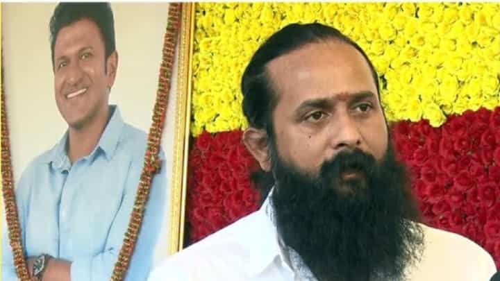 ಪುನೀತ್ ರಾಜ್ಕುಮಾರ್ ಸಮಾಧಿಗೆ ನಮಿಸಿ ಪ್ರಚಾರ ಆರಂಭಿಸಿದ ‘ಗೌಳಿ’ ತಂಡ ಪುನೀತ್ ರಾಜ್ಕುಮಾರ್ ಸಮಾಧಿಗೆ ನಮಿಸಿ ಪ್ರಚಾರ ಆರಂಭಿಸಿದ ‘ಗೌಳಿ’ ತಂಡ