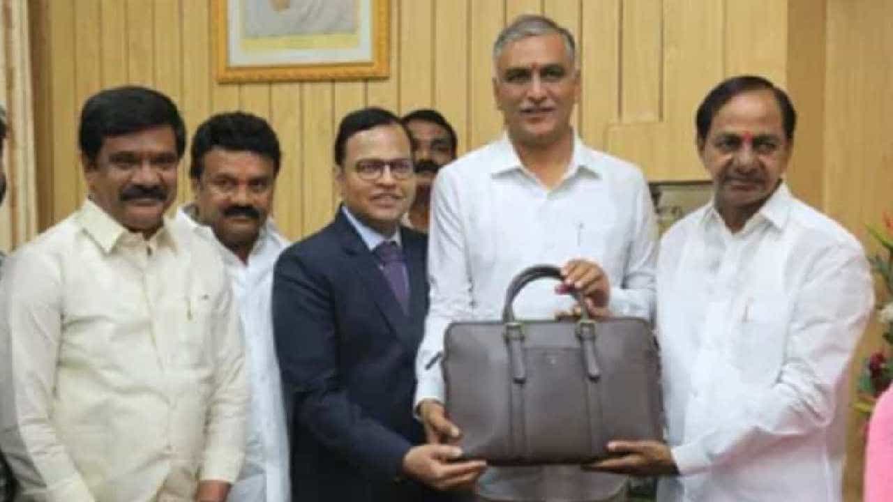 Telangana Budget 2023: ಸಂಕಷ್ಟಗಳ ಮಧ್ಯೆಯೂ ನಿಂತ ತೆಲಂಗಾಣ, ಆರ್ಥಿಕ ಅಭಿವೃದ್ಧಿಯಲ್ಲಿ ದೇಶಕ್ಕಿಂತ ಮುಂದಿದೆ -ಹಣಕಾಸು ಸಚಿವ ಹರೀಶ್ ರಾವ್ ಸಂತಸ Telangana Budget 2023: ಸಂಕಷ್ಟಗಳ ಮಧ್ಯೆಯೂ ನಿಂತ ತೆಲಂಗಾಣ, ಆರ್ಥಿಕ ಅಭಿವೃದ್ಧಿಯಲ್ಲಿ ದೇಶಕ್ಕಿಂತ ಮುಂದಿದೆ -ಹಣಕಾಸು ಸಚಿವ ಹರೀಶ್ ರಾವ್ ಸಂತಸ