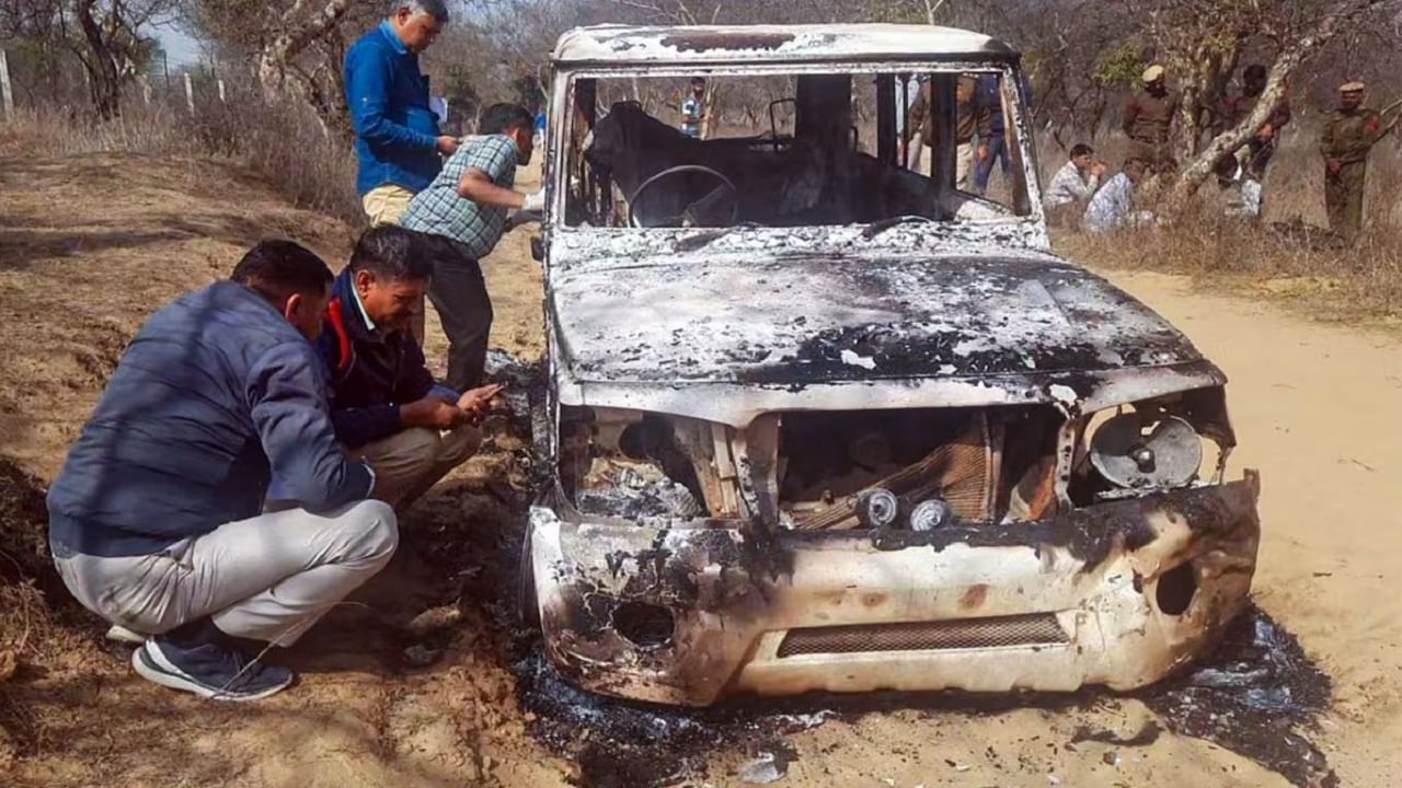 Bhiwani Killings: ಪೊಲೀಸರು ಹೊಟ್ಟೆಗೆ ಒದ್ದರು, ಮಗು ಸತ್ತೋಯ್ತು: ಆರೋಪಿಯ ಪತ್ನಿ ಆರೋಪ Bhiwani Killings: ಪೊಲೀಸರು ಹೊಟ್ಟೆಗೆ ಒದ್ದರು, ಮಗು ಸತ್ತೋಯ್ತು: ಆರೋಪಿಯ ಪತ್ನಿ ಆರೋಪ