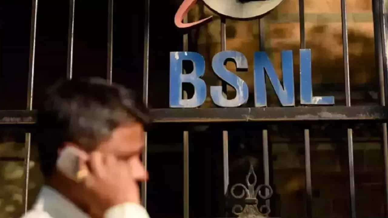 BSNL Recharge Plans: 269 ರೂ, 769 ರೂ; ಬಿಎಸ್ಎನ್ಎಲ್ನಿಂದ 2 ಹೊಸ ರೀಚಾರ್ಜ್ ಪ್ಲಾನ್ಗಳು BSNL Recharge Plans: 269 ರೂ, 769 ರೂ; ಬಿಎಸ್ಎನ್ಎಲ್ನಿಂದ 2 ಹೊಸ ರೀಚಾರ್ಜ್ ಪ್ಲಾನ್ಗಳು