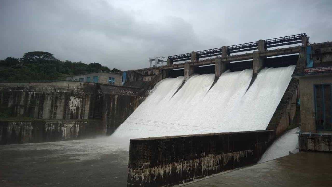 ಭದ್ರಾ ಡ್ಯಾಂ ನಿಂದ ತುಂಗಭದ್ರಾಗೆ ನೀರು ಬಿಟ್ಟರೆ ದಾವಣಗೆರೆ ಶಿವಮೊಗ್ಗದಲ್ಲಿ ಬಿಜೆಪಿ ಸರ್ವನಾಶ; ರೈತರ ಎಚ್ಚರಿಕೆ ಭದ್ರಾ ಡ್ಯಾಂ ನಿಂದ ತುಂಗಭದ್ರಾಗೆ ನೀರು ಬಿಟ್ಟರೆ ದಾವಣಗೆರೆ ಶಿವಮೊಗ್ಗದಲ್ಲಿ ಬಿಜೆಪಿ ಸರ್ವನಾಶ; ರೈತರ ಎಚ್ಚರಿಕೆ