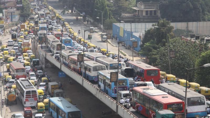 Bengaluru-Mysuru Highway: ಬೆಂಗಳೂರು-ಮೈಸೂರು ಹೆದ್ದಾರಿಯಲ್ಲಿ ಭಾರಿ ಟ್ರಾಫಿಕ್ ಜಾಮ್ ಕಿ.ಮೀ ಗಟ್ಟಲೇ ನಿಂತಿರುವ ವಾಹನಗಳು