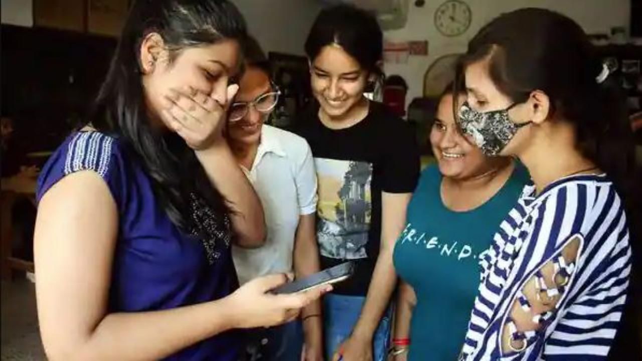 JEE Mains Result 2023: ಜೆಇಇ ಮೇನ್ 2023 ಸೆಶನ್ 1 ಫಲಿತಾಂಶ ಪ್ರಕಟ JEE Mains Result 2023: ಜೆಇಇ ಮೇನ್ 2023 ಸೆಶನ್ 1 ಫಲಿತಾಂಶ ಪ್ರಕಟ